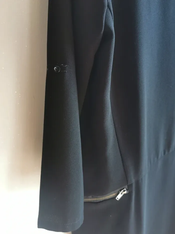 Robe noir longue manches noir. - photo numéro 4