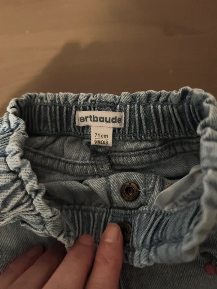 Short en jean bébé 9 mois Verbaudet très bon état - photo numéro 3