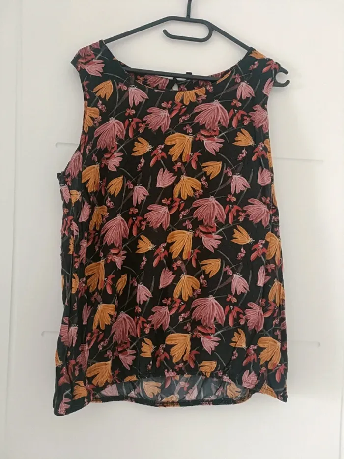 Haut taille 44