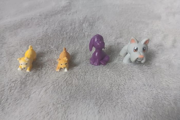 Lot 4 Figurines Chiots Mignons - photo numéro 2