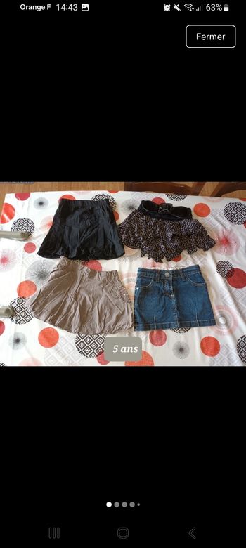 Lot 4 jupes taille 5 ans