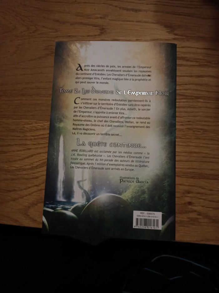 Les chevaliers d'émeraude tome 2 - photo numéro 2