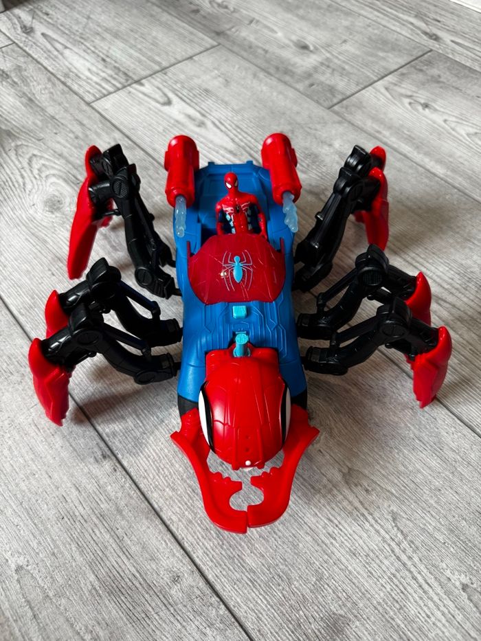 Véhicule araignée de combat Spiderman - photo numéro 3