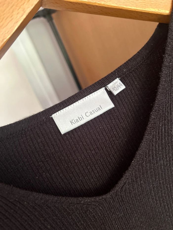 Pull noir - photo numéro 2