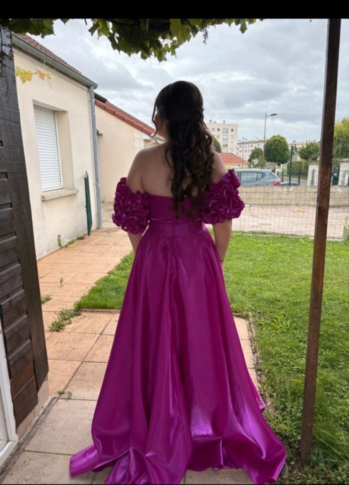 Robe de soirée fushia taille 40 - photo numéro 2