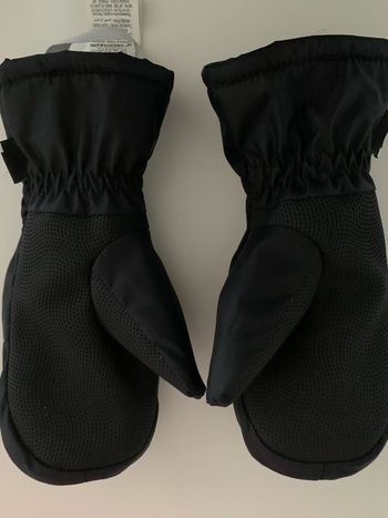 Casque de ski + lunette+ gants  6 ans