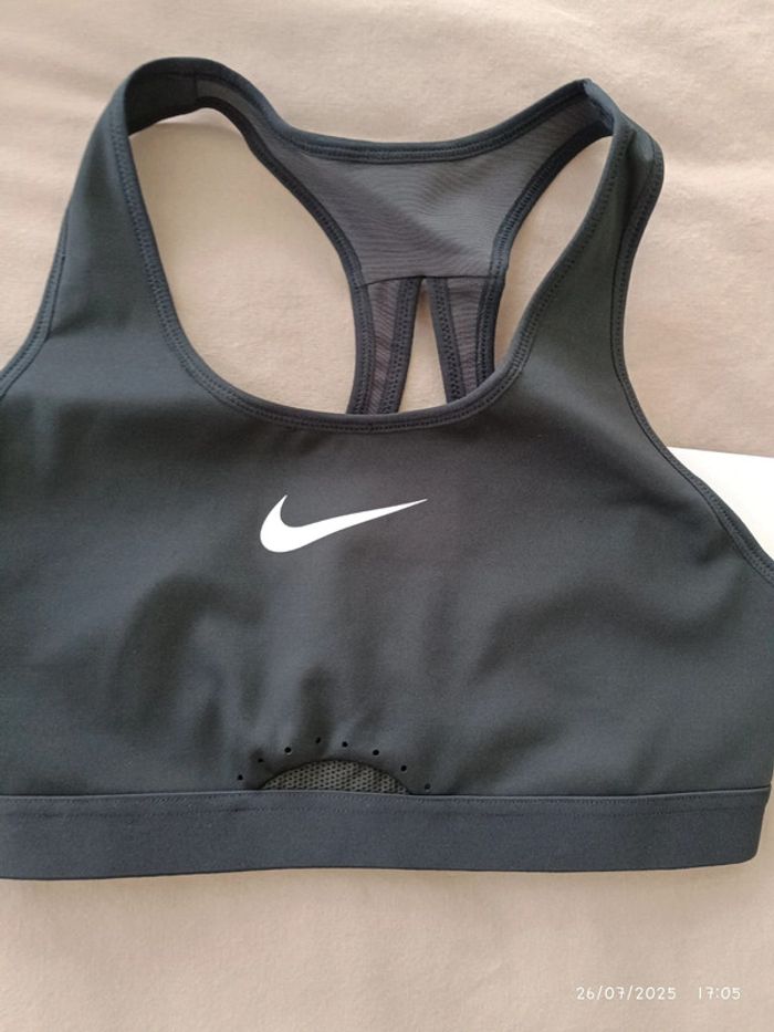 Brassière sport Nike noire