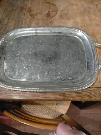 Joli plateau metal argenté 