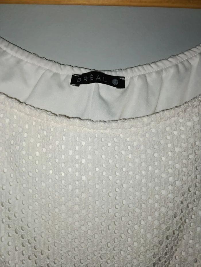 Jolie robe blanche doublée avec broderie marque bréal taille 40 - photo numéro 5