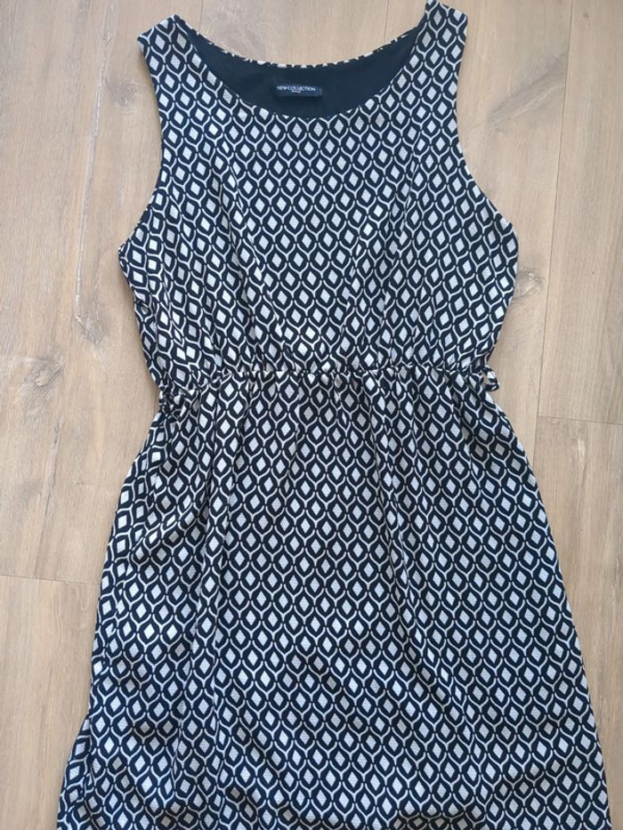 Petite robe légère noire et blanche