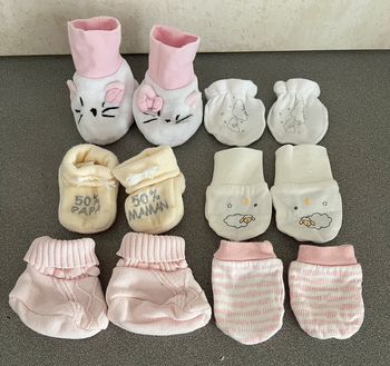 Lot de chaussons + gants anti griffure pour nourrisson