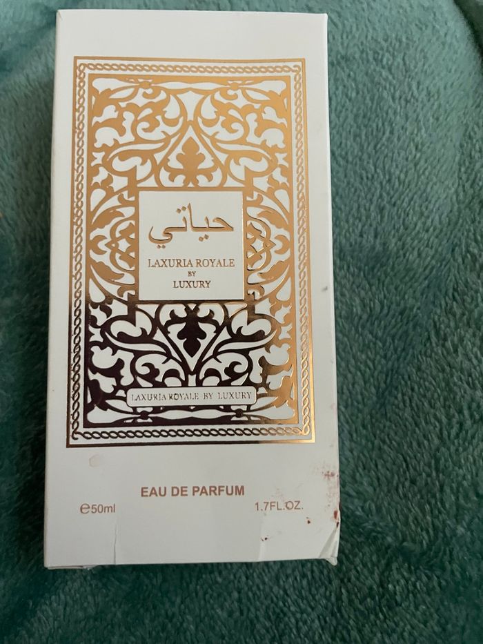 Magnifique eau de parfum  Lacaria Royale de Luxury - photo numéro 2