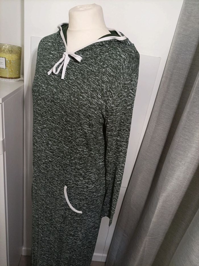 Robe longue capuche - photo numéro 4