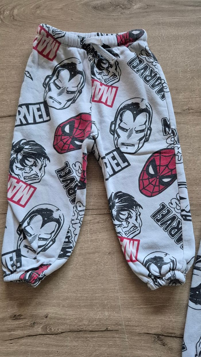 Lot pantalons jogging chauds Marvel 18-24 mois - photo numéro 3