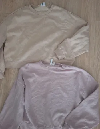 Lot 2 sweats