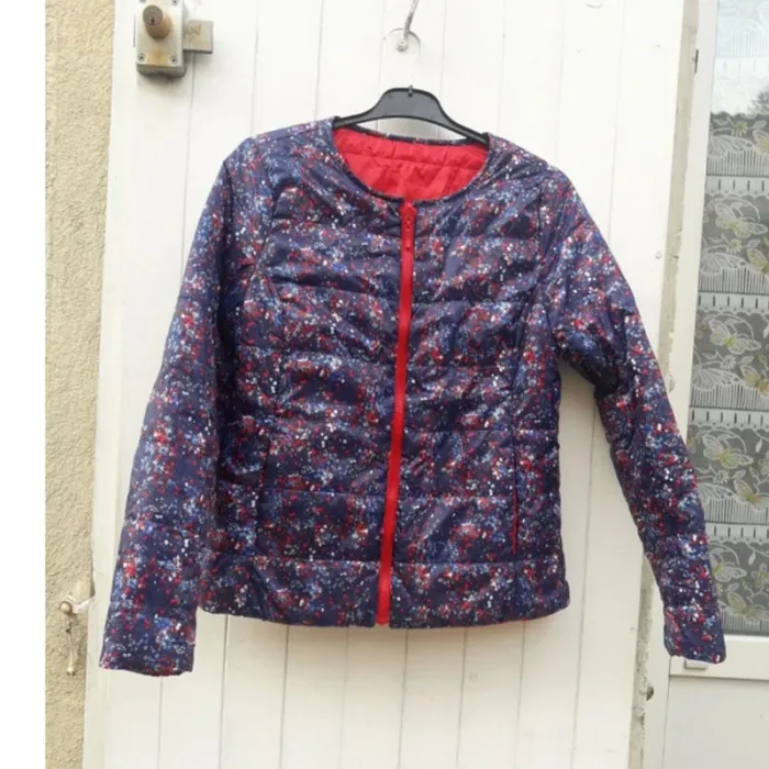 Blouson réversible femme avec fleurs violet et rouge taille 38 - photo numéro 2