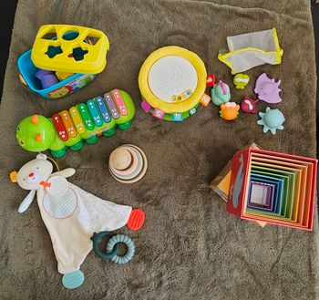 Lot jouets d'éveil