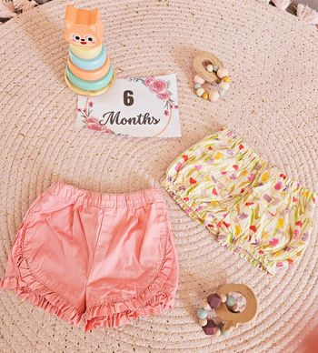 Lot 2 shorts taille 6 mois