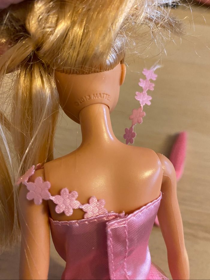 Poupee Barbie Mattel robe rose princesse 2013 2015 accessoires - photo numéro 7