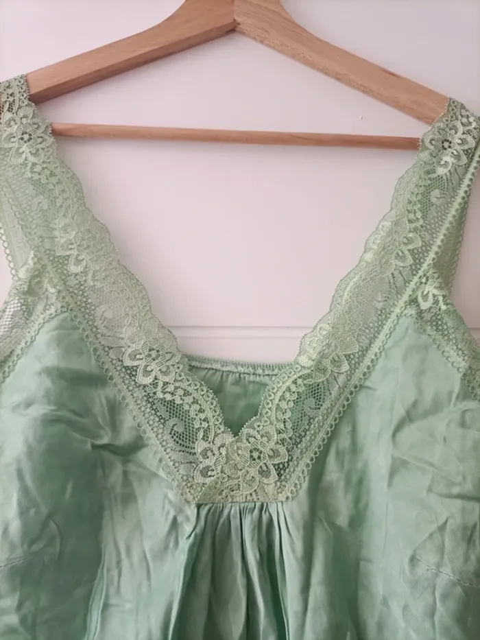 Joli haut vert amande fluide - photo numéro 2