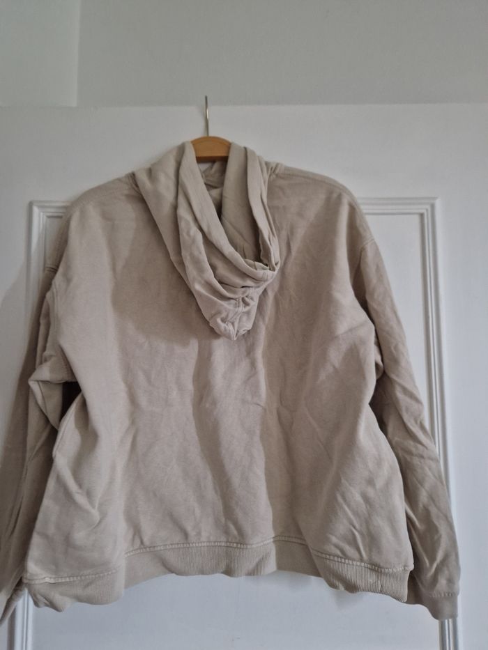 Sweat a capuche - photo numéro 2