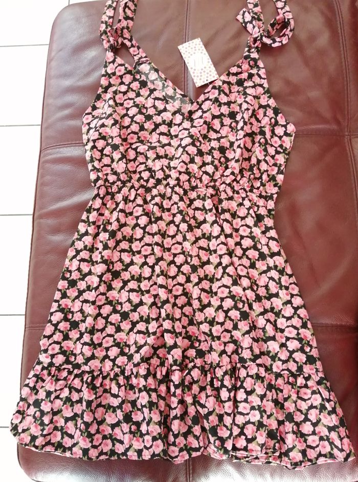 Robe Noire/Rose Taille 38/40 Neuve Avec Étiquette Moony Moo - photo numéro 3
