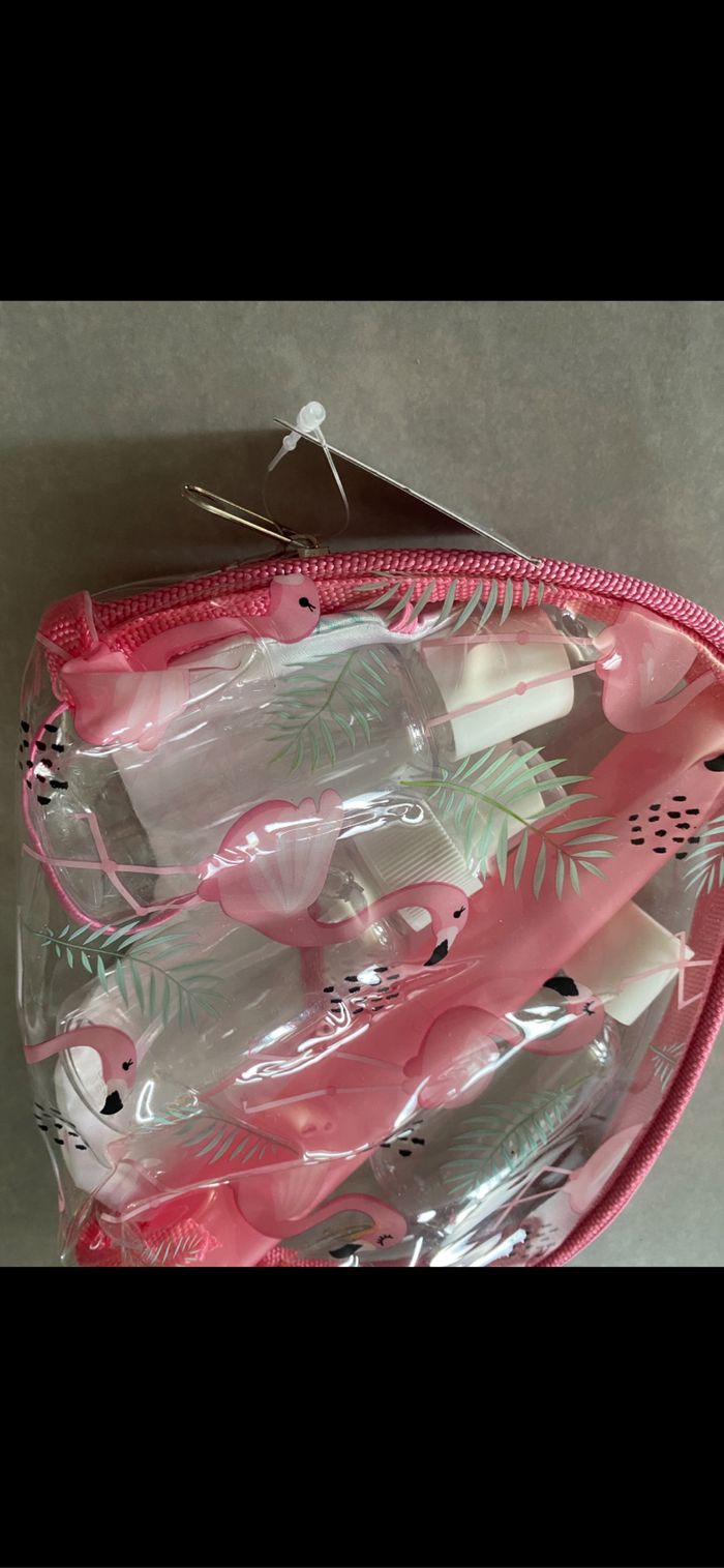 Trousse flamant rose avec Kit de voyage cabine - photo numéro 6