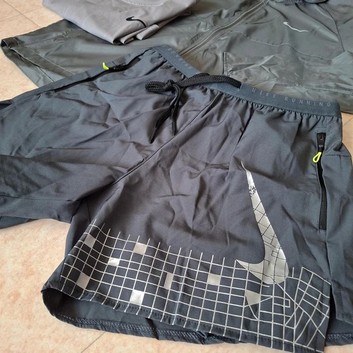Ensemble Nike Running Homme Taille M – Veste, T-shirt & Short gris - photo numéro 3