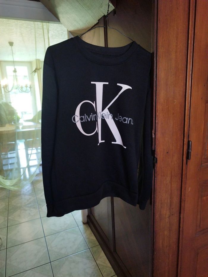 Pull sweat Calvin Klein noir vintage M/38 y2k - photo numéro 3