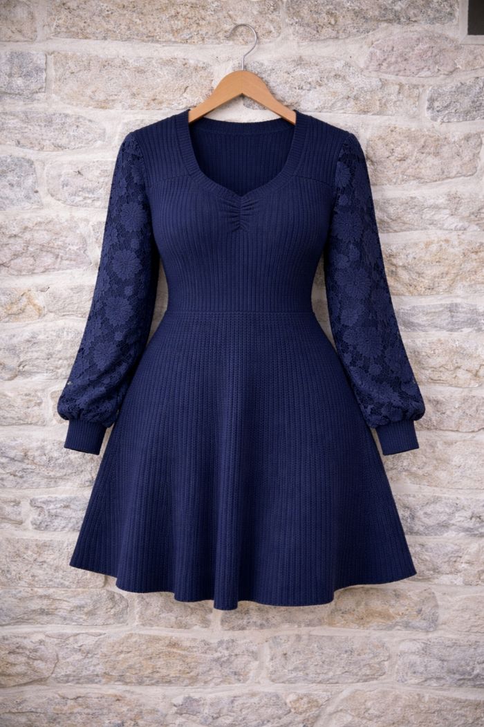 Robe patineuse en tricot manches longues dentelle midnight blue Femme taille 52 marque Asos 💍 - photo numéro 7