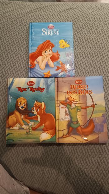 3 livres Disney - la petite Sirène - Rox et Rouky -  Robin des bois