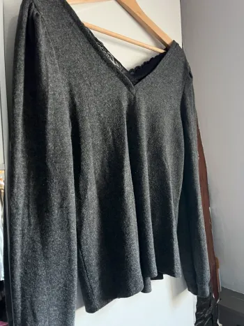 Petit pull gris dentelle Cache Cache