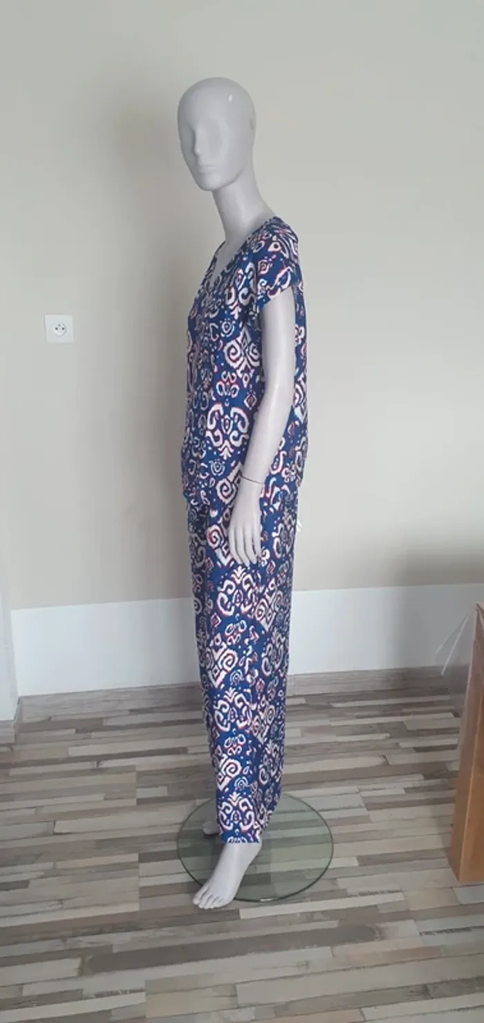 Ensemble Tee-shirt et pantalon - photo numéro 4