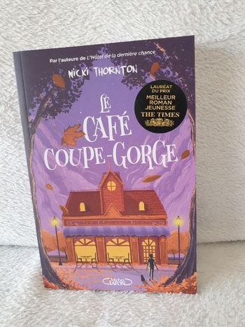 Livre Le café coupe-gorge neuf