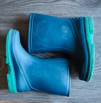 Bottes de pluie enfant – Pointure 25 – Semelles colorées – TBE