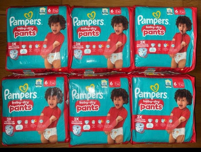 Lot de 6 paquets Pampers taille 6 pants
