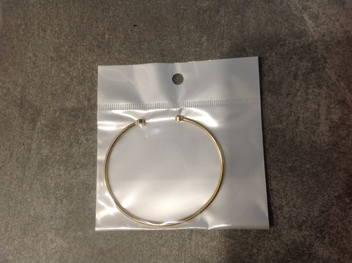 Bracelet jonc en métal doré et strass neuf - photo numéro 7