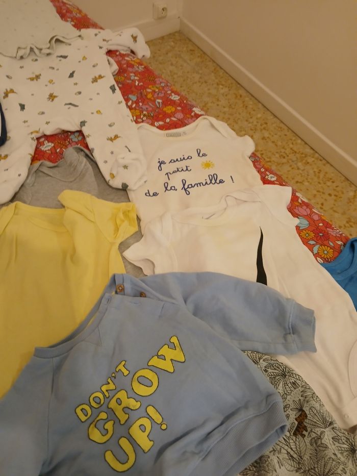 Lots vêtements bébé 6 à 12 mois - photo numéro 6