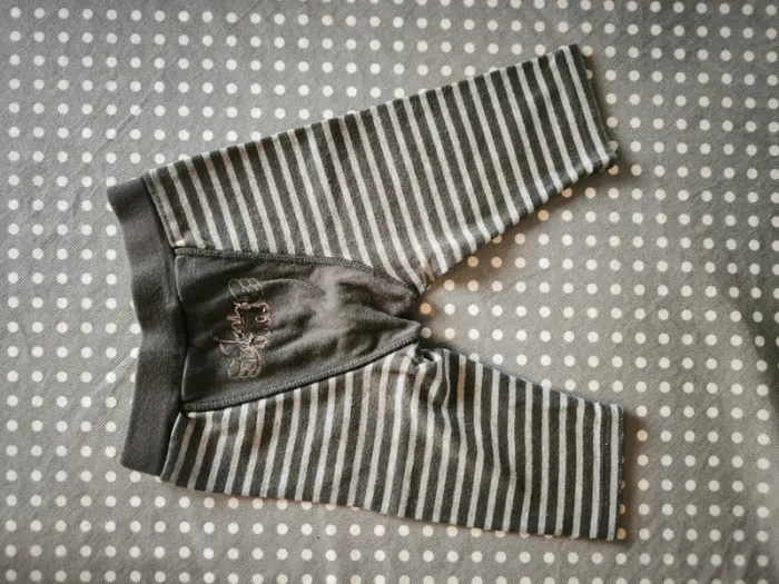 Ensemble gris et blanc 3mois - photo numéro 7