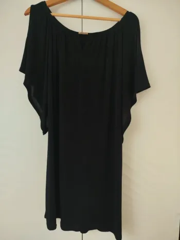 Robe noire à sequins taille 38