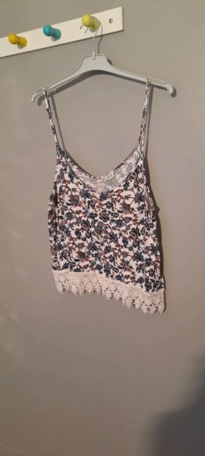 Débardeur femme tons bleu et blanc - Marque Pimkie - Taille 40 - Très bon état. - photo numéro 2