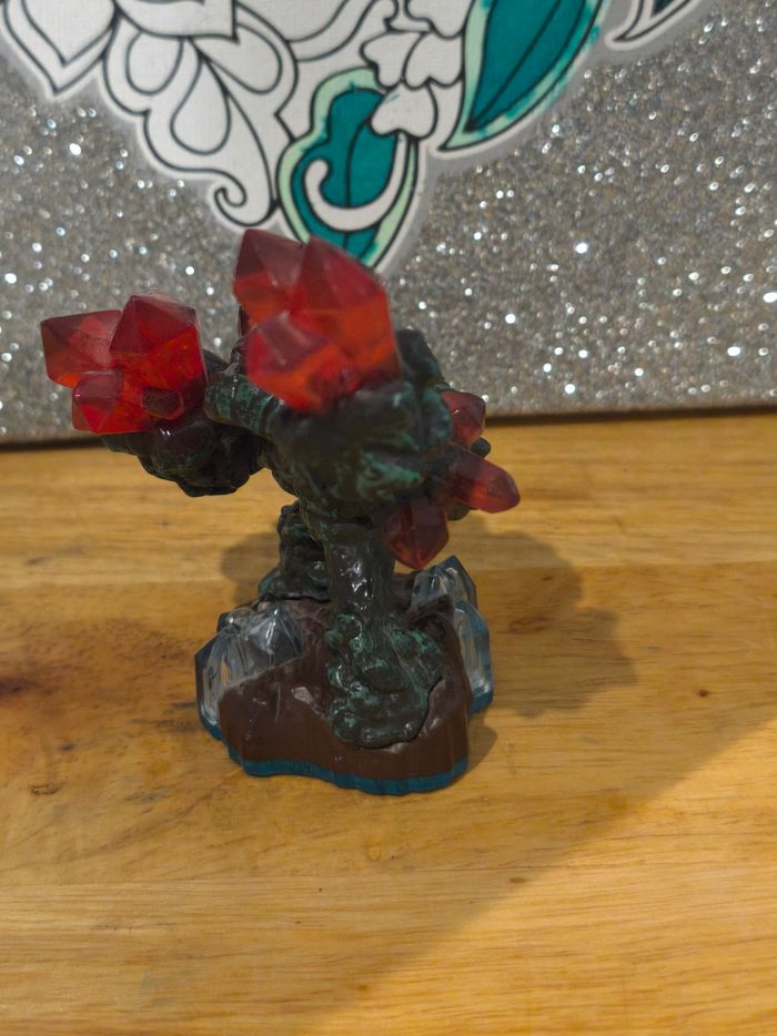 Figurine Skylanders Swap Force - Legendary Zoo Lou
Compatible Imaginators
Compatible toute console ( plateforme ) - photo numéro 2