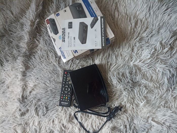 Décodeur TNT HD multimédia Sedea - photo numéro 2