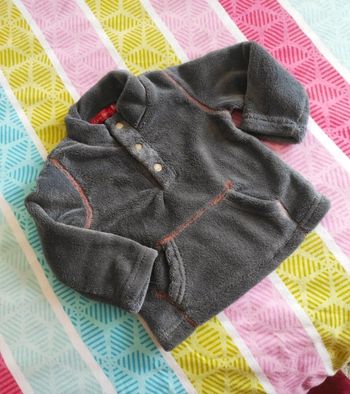 Pull polaire 12 mois