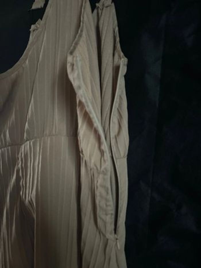 Robe légère t 40 L neuve - photo numéro 2