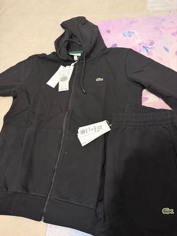 Survetement lacoste noir 