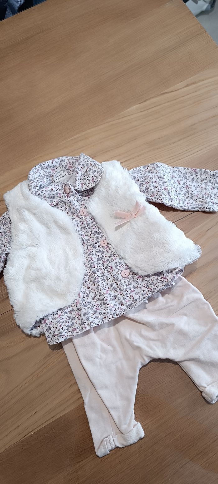 Ensemble petite chemise fleurie 3mois. - photo numéro 2