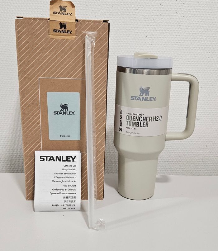 Lot de 4 Gourdes isotherme Stanley - coloris au choix - photo numéro 6