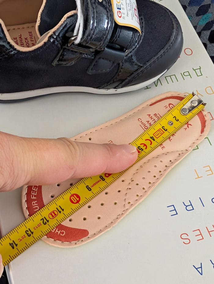 Baskets fille en cuir et autre cuir. Idéal premier pas. Taille 20. Neuf. Geox - photo numéro 10