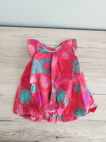 Robe à fleurs sans manche 3 mois